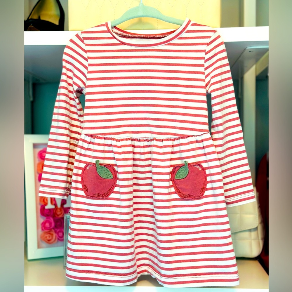 ⭐️5/$25 - Striped Cotton Dress with Apple Pockets